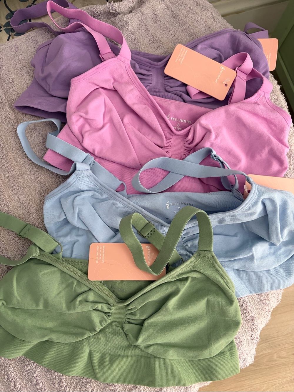 FEELING GIRL BRA BUNDLE (4) NEW WITH TAGS